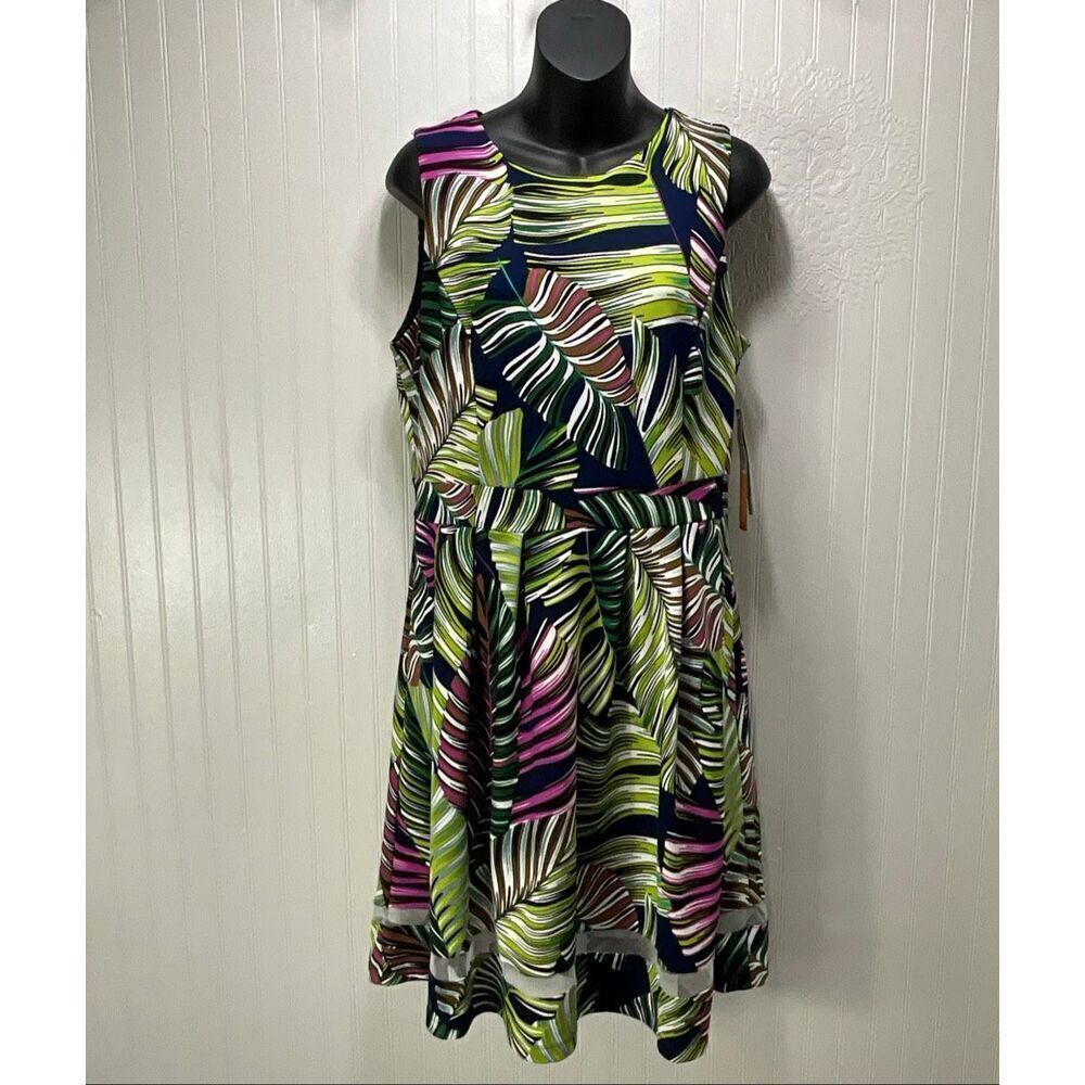 ILE New York Sleeveless Dress